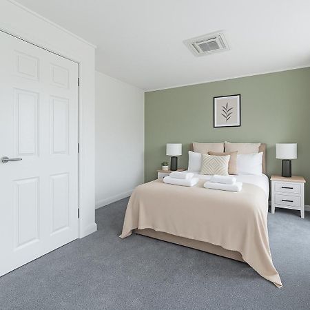 Bright Private Rooms - Peaceful Morden Location London Exteriör bild