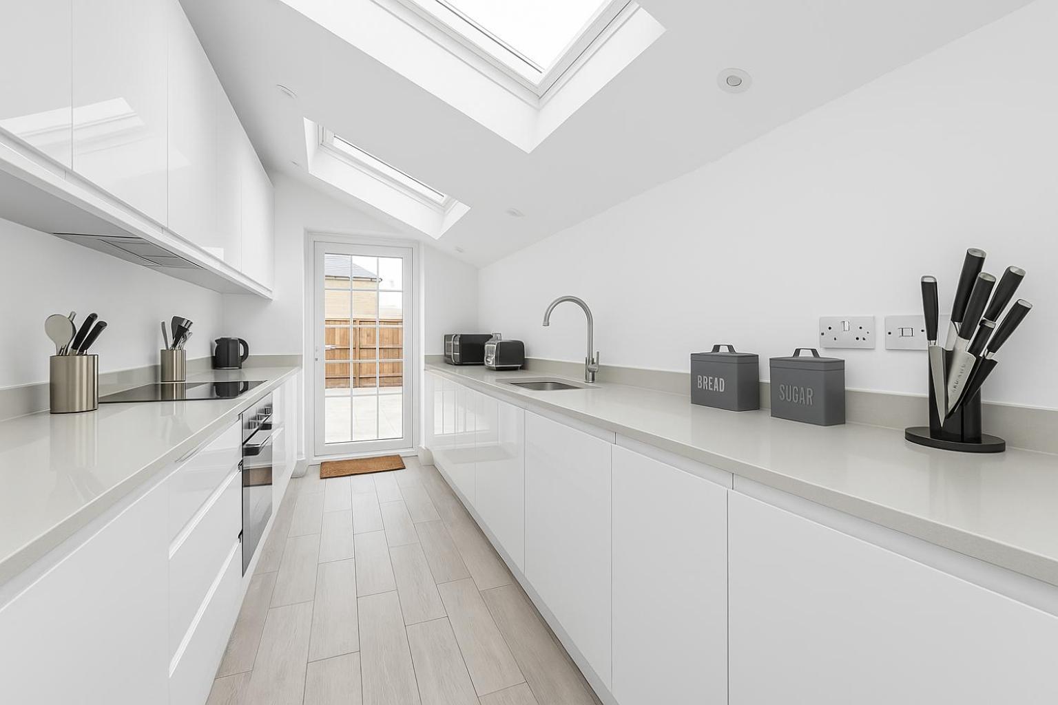 Bright Private Rooms - Peaceful Morden Location London Exteriör bild