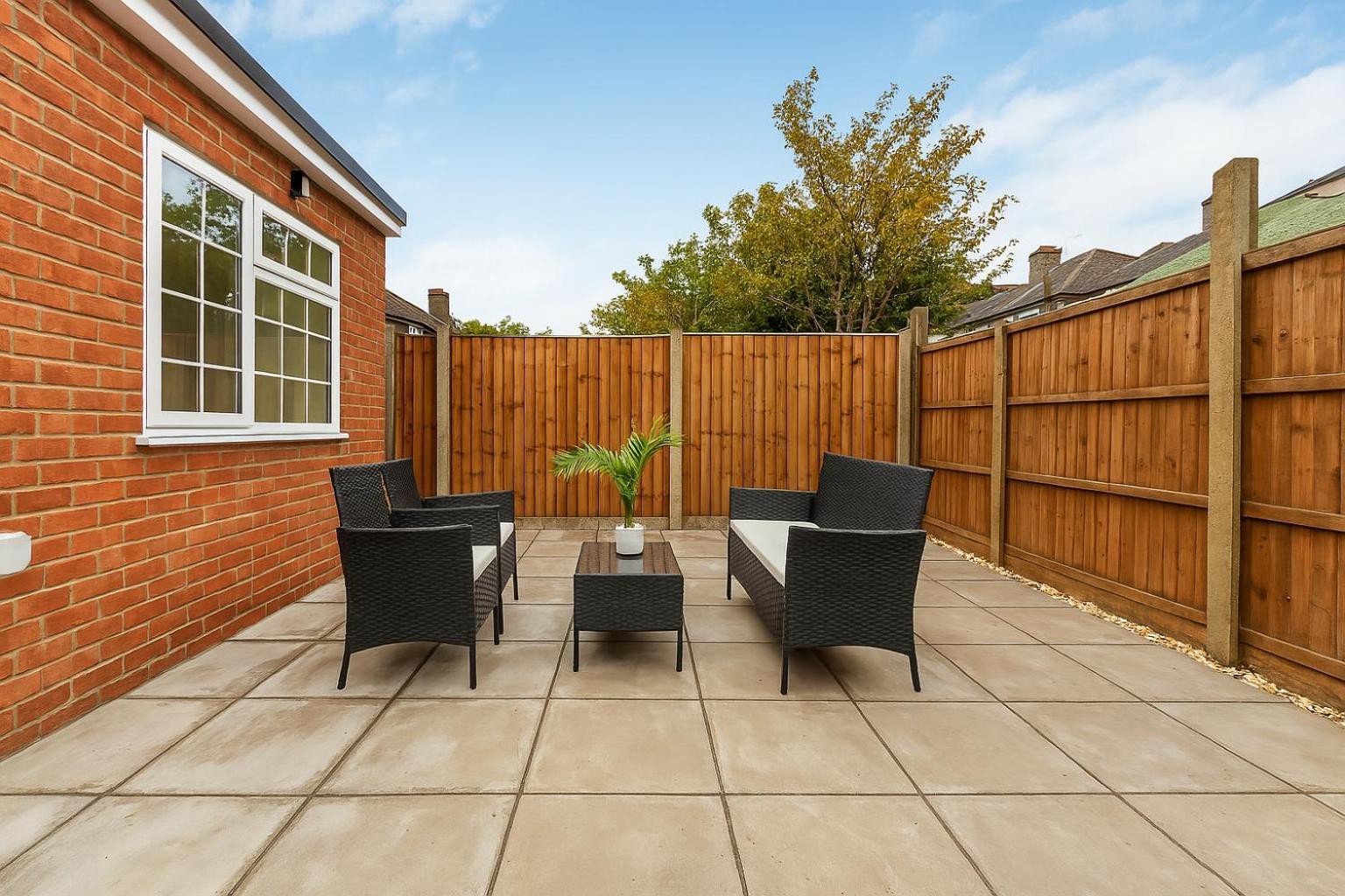 Bright Private Rooms - Peaceful Morden Location London Exteriör bild
